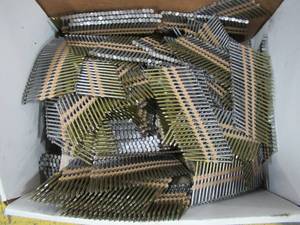 lot 326 image: Box of  Bostitch 15-Gauge 15-Degree Pneumatic Roofing Nails. CR3DGAL.