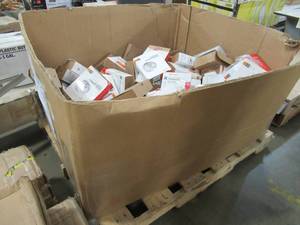 lot 341 image: MIXED PALLET OF MISCELLANEOUS HONEYWELL PROGRAMMABLE AND NON-PROGRAMMABLE THERMOSTATS