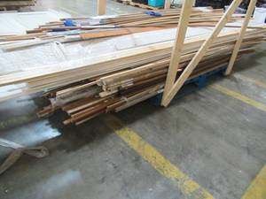 lot 342 image: MIXED PALLET OF MISCELLANEOUS TRIM AND MOULDING