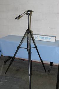 lot 4 image: Parks Optical Telescopic  Adjustable Video Tripod with Head & Pan Arm  Bar