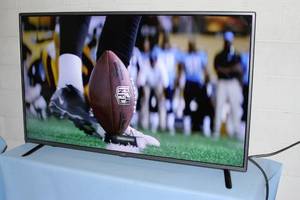 lot 12 image: LG 60 Ultra-Slim Direct View HD LED Commercial  Professional Widescreen Display  Monitor