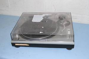 lot 58 image: PARTS  REPAIR Technics SL-1200MK2 Direct-Drive DJ Turntable Turn Table Record Player Phonograph