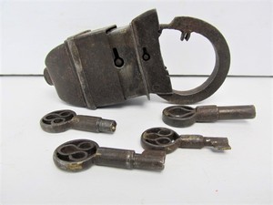 lot 49 image: Unusual 4-Key Puzzle Lock