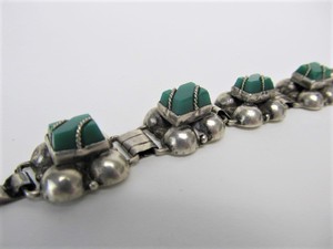 lot 126 image: Signed BALLESTEROS Vintage Southwestern TAXCO Hand Made Sterling Silver & Green Onyx Bracelet