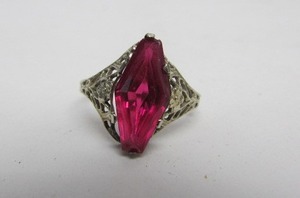 lot 147 image: Vintage 14K White Gold Filigree Ring wLarge Faceted Pink Center Stone