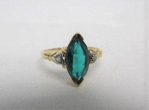 lot 148 image: Vintage 14K Gold Ring wLarge Faceted Green Center Stone & Diamond Accents