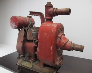 lot 171 image: Vintage Industrial JAEGER Water Pump