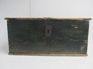 lot 170 image: Early Antique Dovetailed Pine Immigrant Trunk