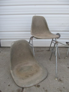 lot 178 image: Original Mid Century HERMAN MILLER Fiberglass Shell Chairs (Worn)