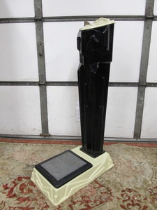 lot 2 image: Nice Old Vintage Deco MILLS Coin-Op Floor Scale