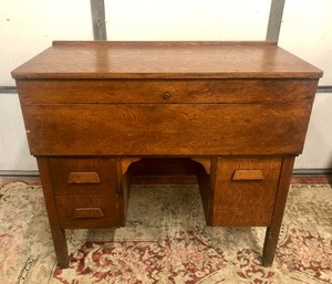 lot 13 image: Unusual Antique Quartersawn Oak Folding Convertible Desk