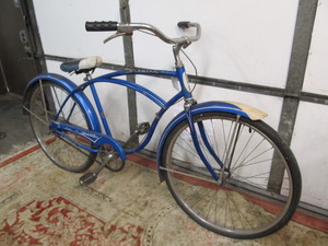 lot 209 image: Vintage 1960 SCHWINN SPEEDSTER Bicycle - Blue