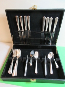 STERLING FLATWARE SET WITH CASE