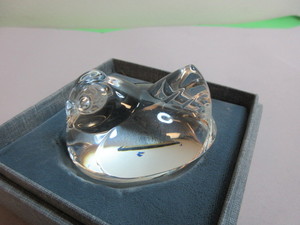 STEUBEN GLASS HEN ON NEST