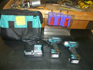 lot 16 image: Makita New 12 volt Lithium Ion battery & Charger tool kit. Includes 38 drill & impact driver. As shown. SEE TERMS