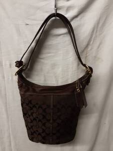 lot 22 image: Coach Genuine Leather Brown Handbag