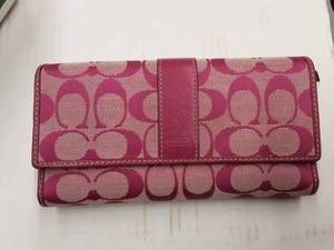 lot 72 image: Coach Pink Signature Wallet