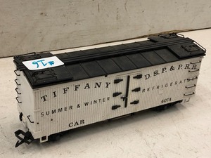 lot 16 image: LGB Refrigerated Rail Car