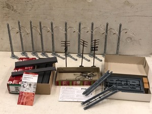 lot 25 image: Lot Of Train Track Accessories
