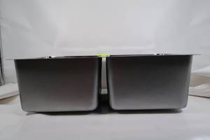 lot S6 image: Hammered Stainless Steel - Kitchen Double Sink W31XL18