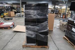 lot W9 image: Full pallet mini fridges, salvage