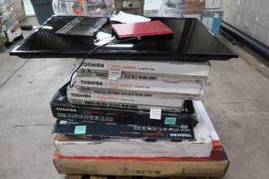 lot W16 image: Mixed pallet of Known bad TVs, salvage