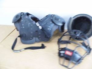 Helmet - Facemask - Shoulder Pads