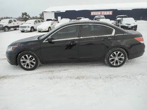 lot 2 image: 2012 Honda Accord Special Edition