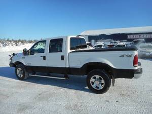 lot 3 image: 2004 Ford F350 4x4 Lariat Diesel