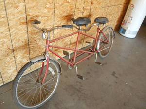 lot 7 image: Schwinn Bicycle Built for Two