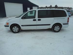 lot 1 image: 2004 Chevy Venture