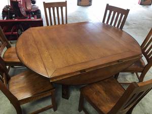 lot 6 image: Dining Room Table and 8 Chairs