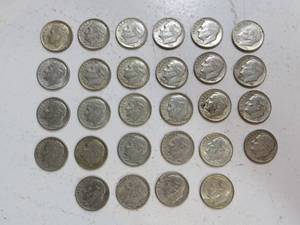 lot 11 image: 28 Pre-1965 Dimes