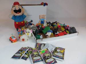 lot 17 image: Lot of Small Toys
