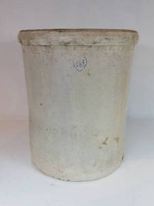 lot 31 image: 15 Salt Glazed Crock
