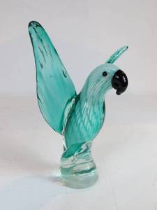 lot 34 image: Murano Style Art Glass Bird