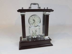 lot 43 image: Wallace Tabletop Clock