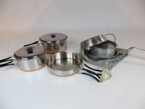 lot 52 image: Lot of Camping Gear