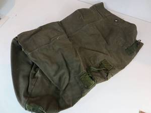 lot 57 image: Green Canvas Military Sea Bag