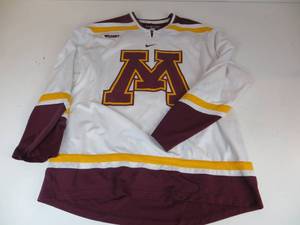lot 99 image: Minnesota Gophers Hockey Jersey