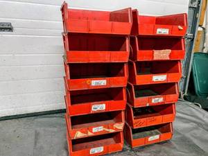 lot 9 image: Plastic Parts Bins (12)