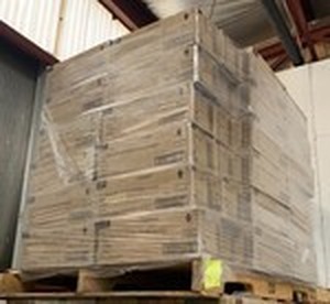 lot 18 image: Pallet with 384 pieces total- 4 in. 3000K Soft White Integrated LED Recessed Ultra Low Glare Trim Downlight with Deep Black Baffle Insert 625 Lumens - new