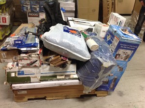 lot 23 image: Pallet with mixed customer returns Flooring, furniture, tools, hardware and more