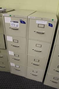 lot 172 image: Lot of (2) Hon Metal File Cabinet 4-Drawer