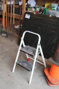 lot 253 image: Step Ladder 2-Step