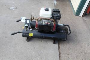 lot 220 image: Thomas Pumps & Compressors Ultra Air-Pac 7-Gallon Air Compressor