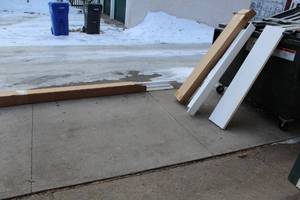 lot 257 image: Lot of (5) Fypon - Moulding - Windpw Trim