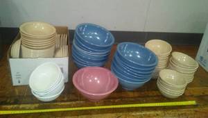 lot 24 image: Cambro Commercial Bowls.