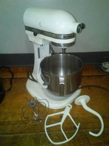 lot 36 image: Hobart Kitchen Aid Mixer