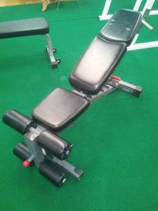 lot 64 image: Markx Fitness Bench